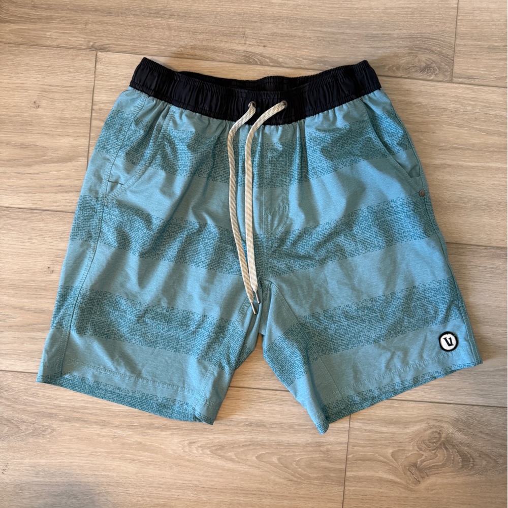 Vuori Kore Shorts 8” inseam Sz M
